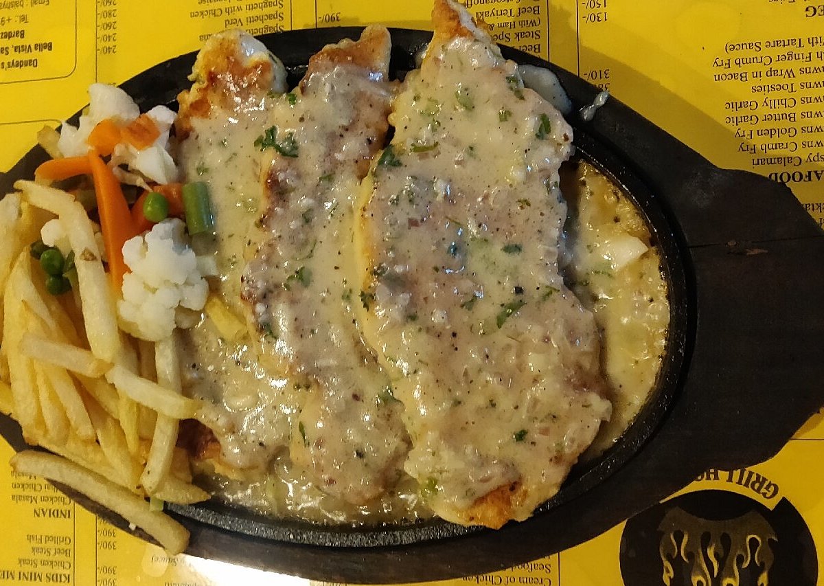 Dandeys Grill House 3